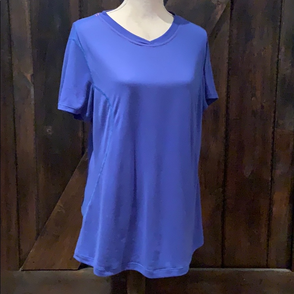 Mountain HardWear blue t-shirt